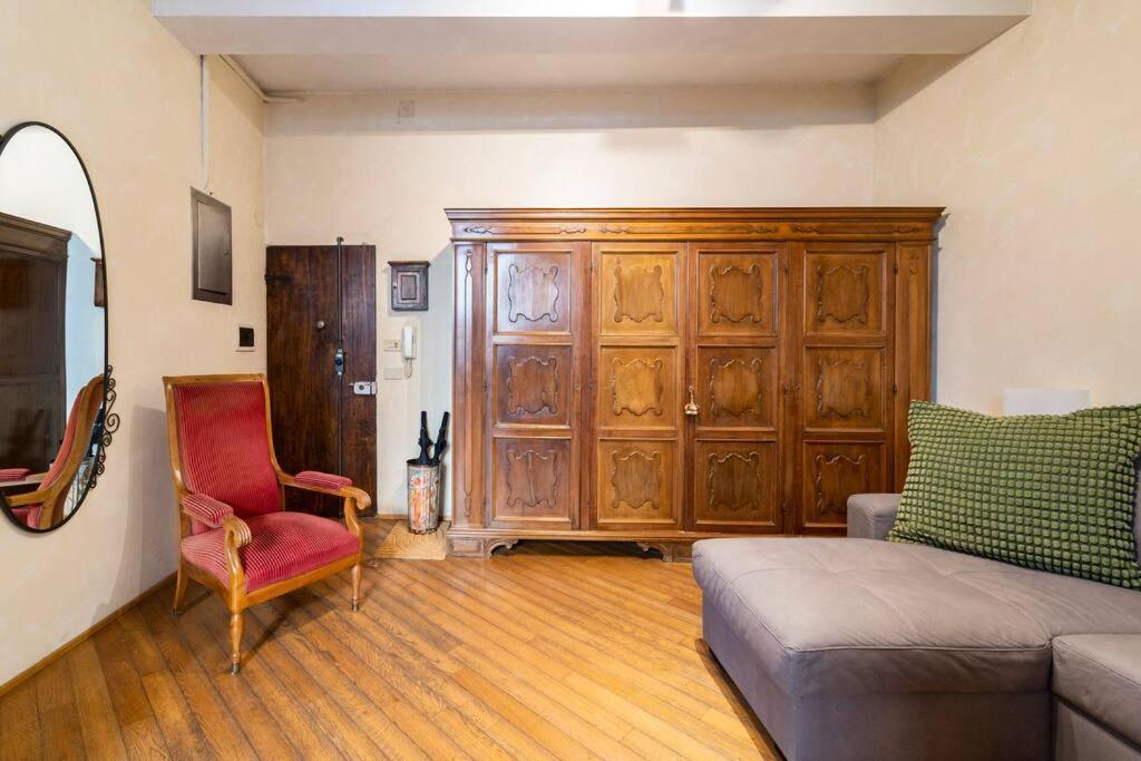Appartamento Elegante E Centrale La Foglia D'Oro Bologna Bagian luar foto