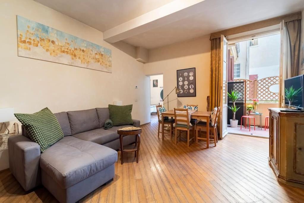 Appartamento Elegante E Centrale La Foglia D'Oro Bologna Bagian luar foto