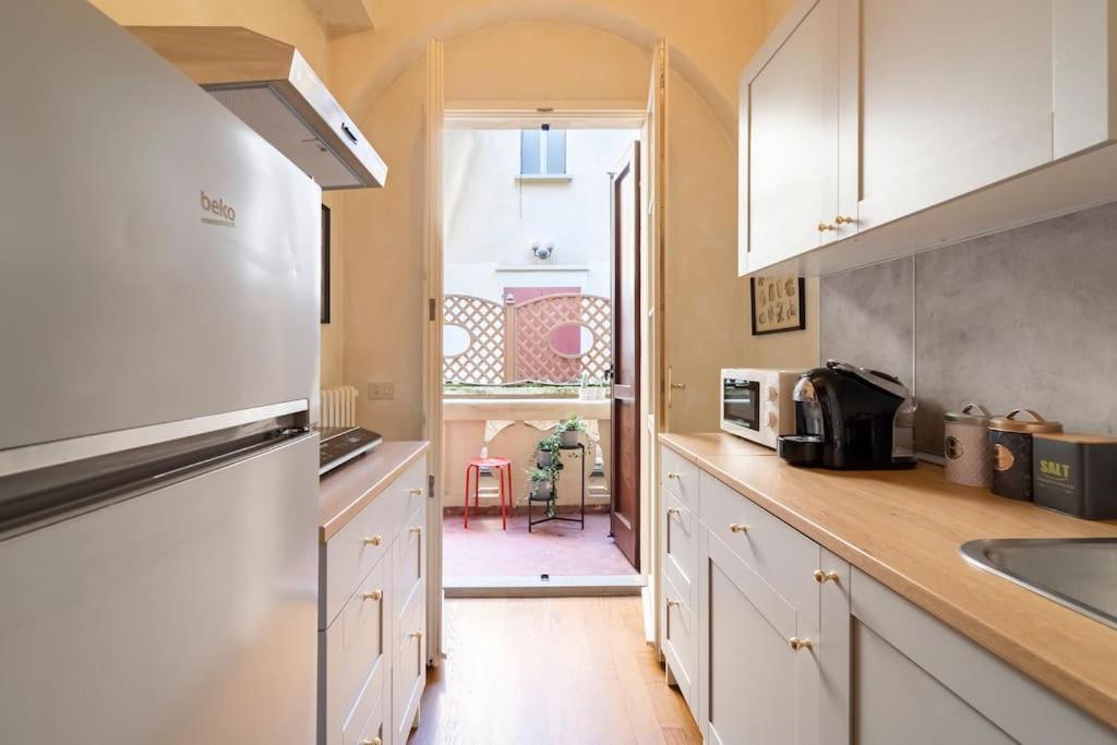 Appartamento Elegante E Centrale La Foglia D'Oro Bologna Bagian luar foto